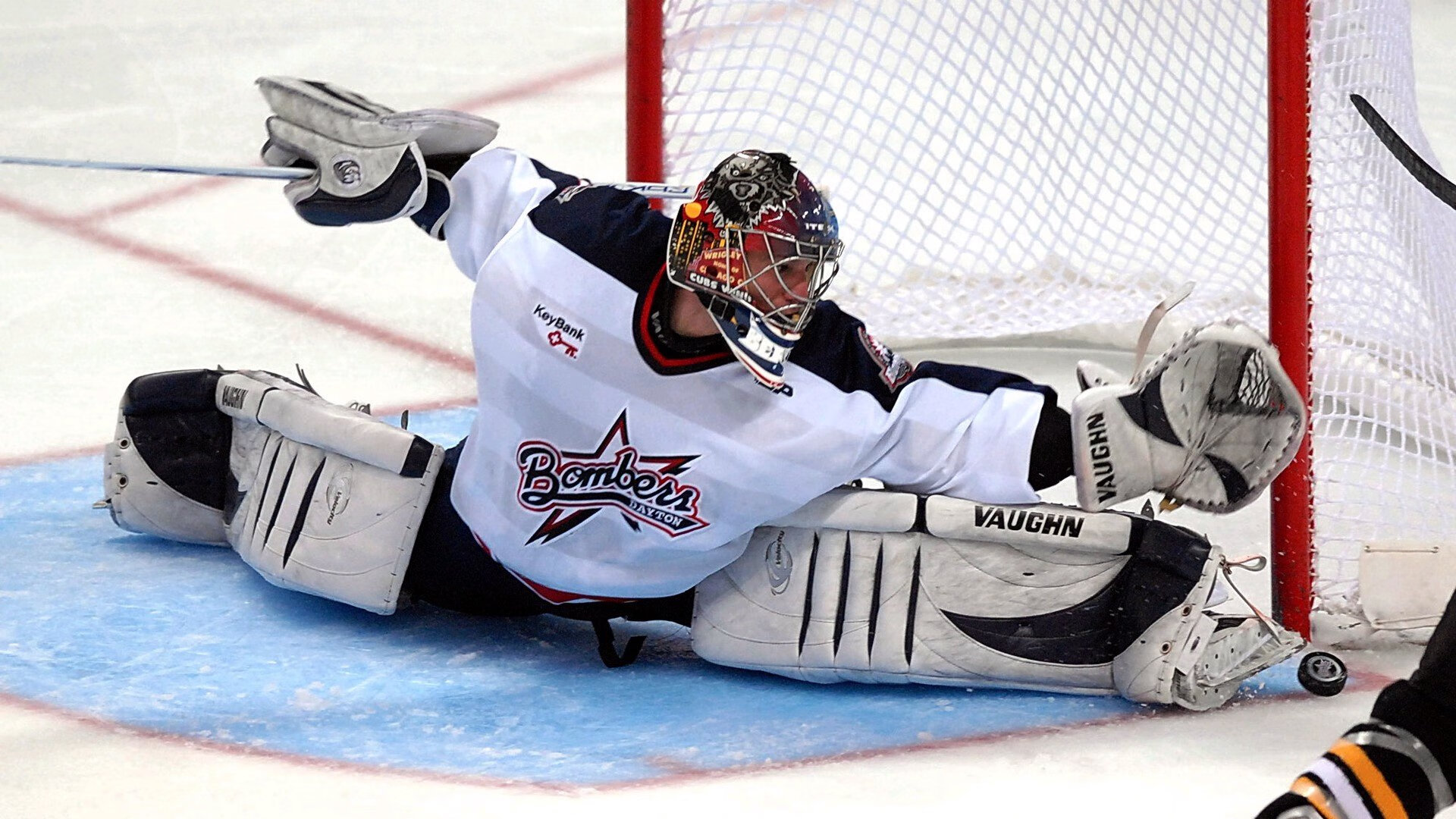 鏖战东瀛，皓月当空—英格兰队苦战日本队，王皓一球定乾坤惊艳四座